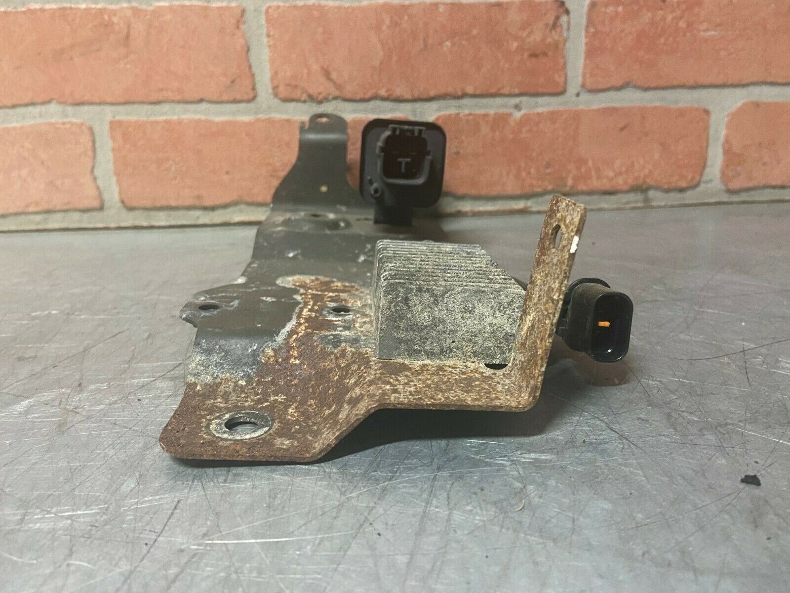 0306 Mitsubishi Evolution EVO 8 Fuel Pump Resistor Relay Pack