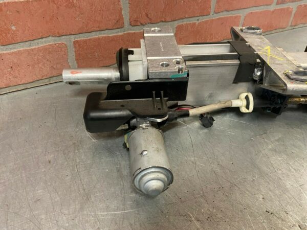 06-08 CHEVROLET CORVETTE C6 COMPLETE STEERING COLUMN W/ TELESCOPING - Image 9