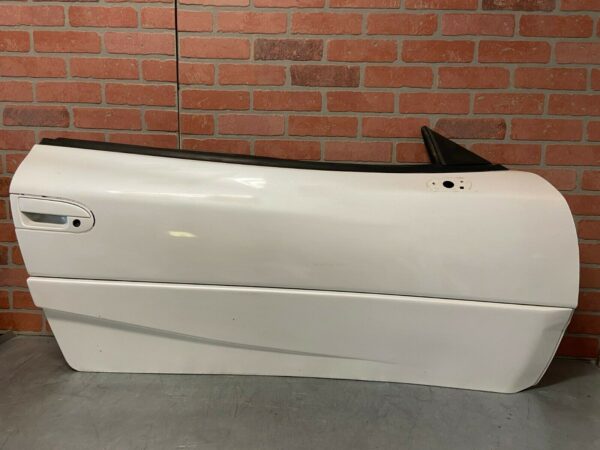 91-99 Mitsubishi 3000gt / dodge stealth White PASSENGER SIDE DOOR
