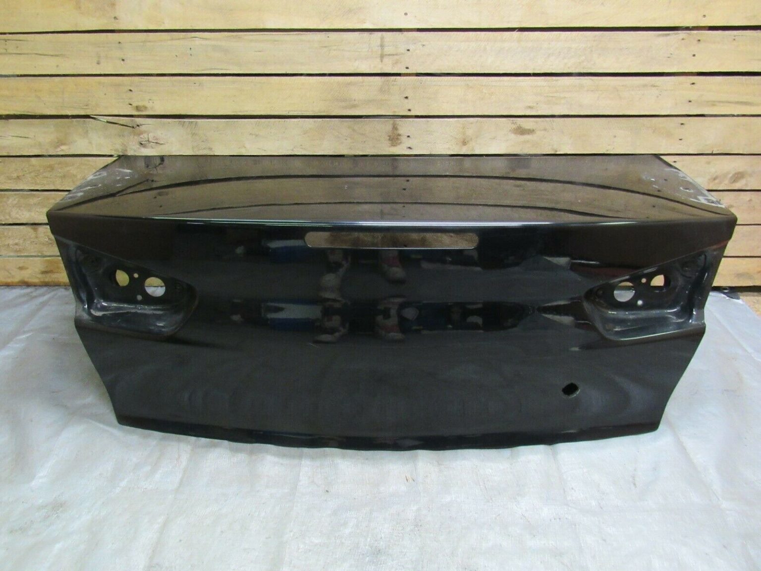 0815 Mitsubishi Lancer Evolution X EVO X 10 GSR OEM Trunk Salvaged