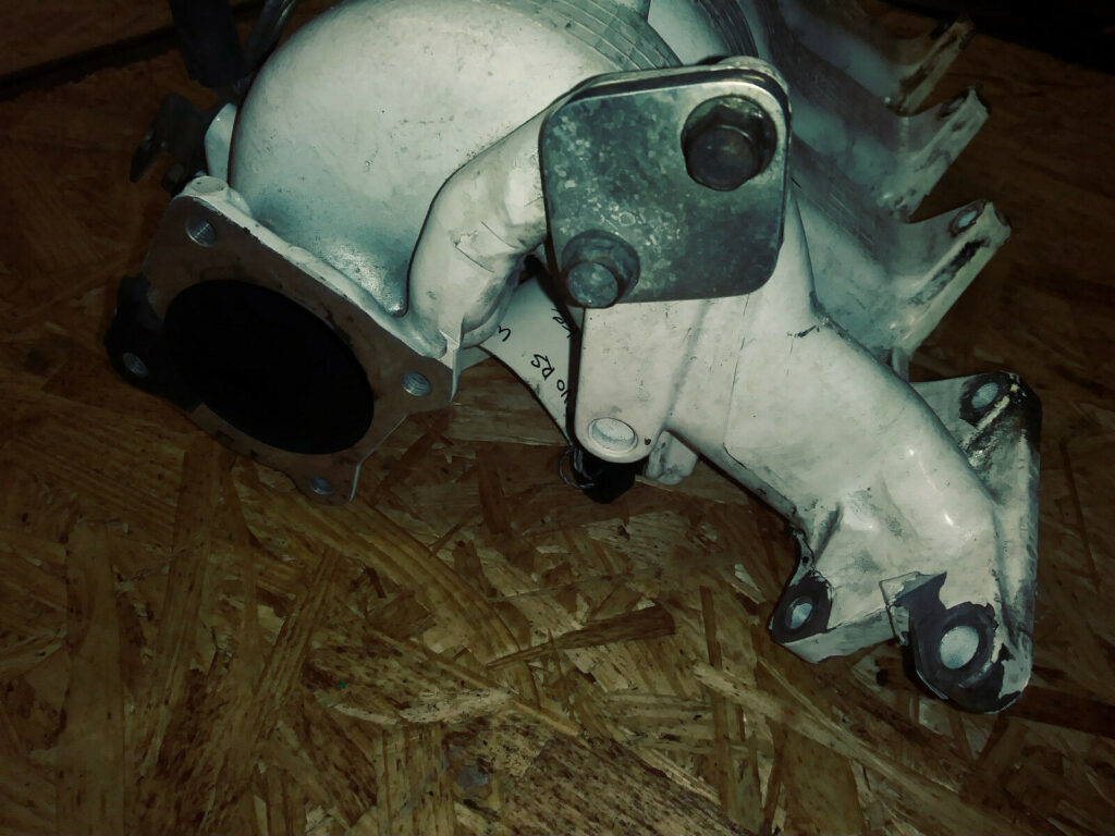 Mitsubishi lancer evolution evo 8 INTAKE MANIFOLD PLENUM Salvaged