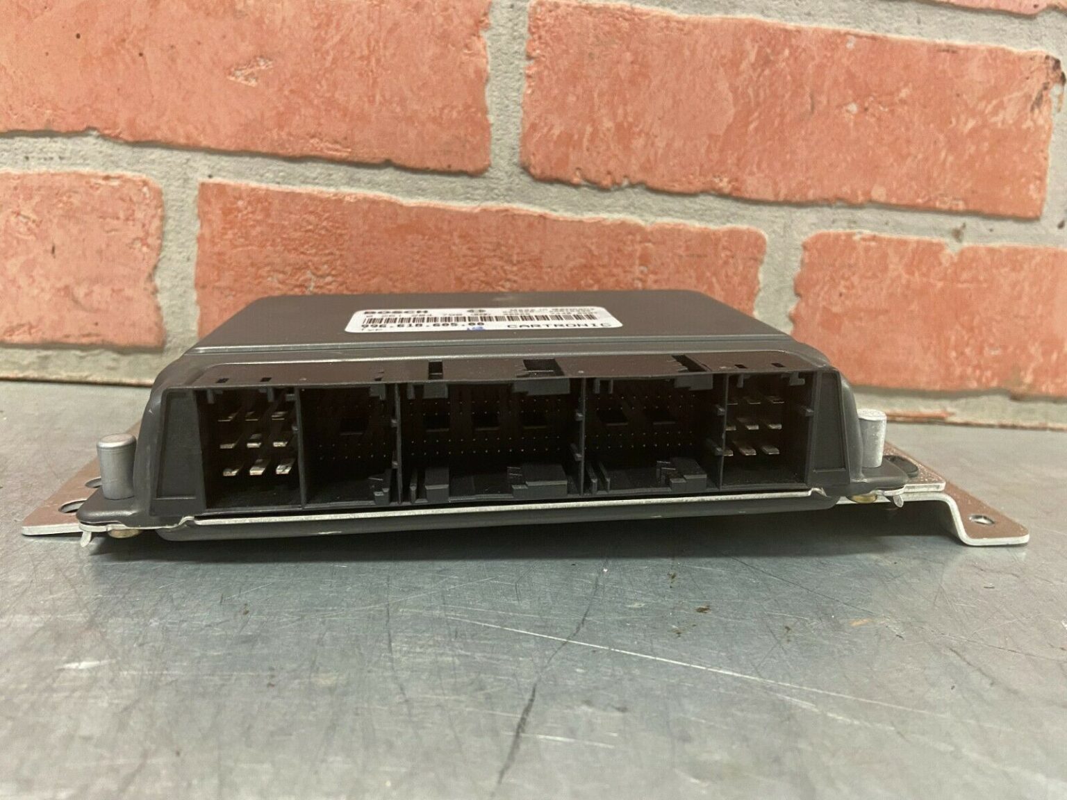 01 Porsche 911 996 Convertible 3.4L MT Engine Control Unit ECU