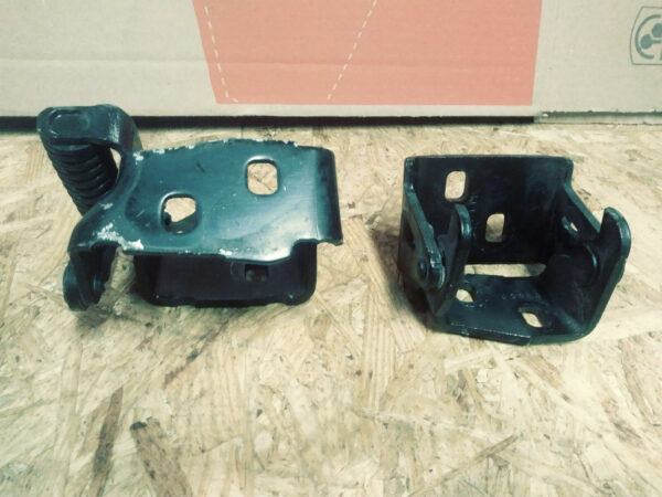 05 Corvette C6 RH Right Side Passenger Door Hinges Pair Upper and Lower - Image 3