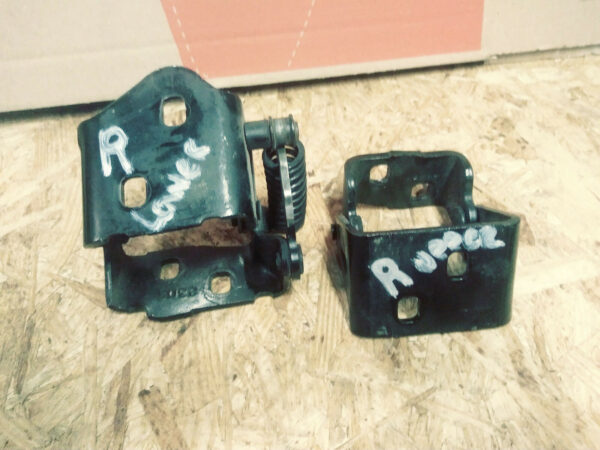05 Corvette C6 RH Right Side Passenger Door Hinges Pair Upper and Lower - Image 4