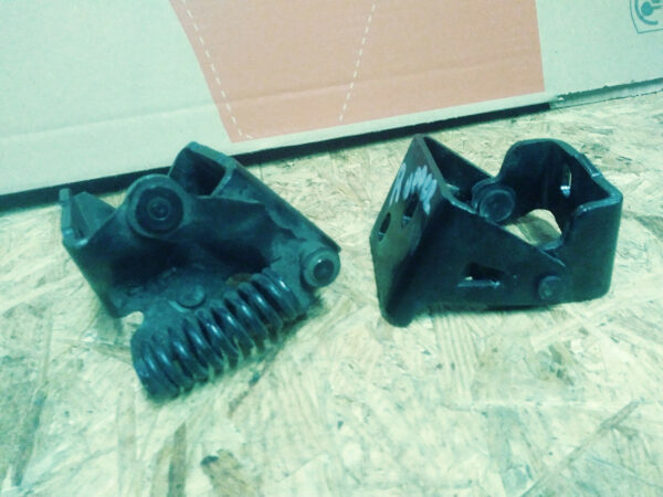 05 Corvette C6 RH Right Side Passenger Door Hinges Pair Upper and Lower - Image 6