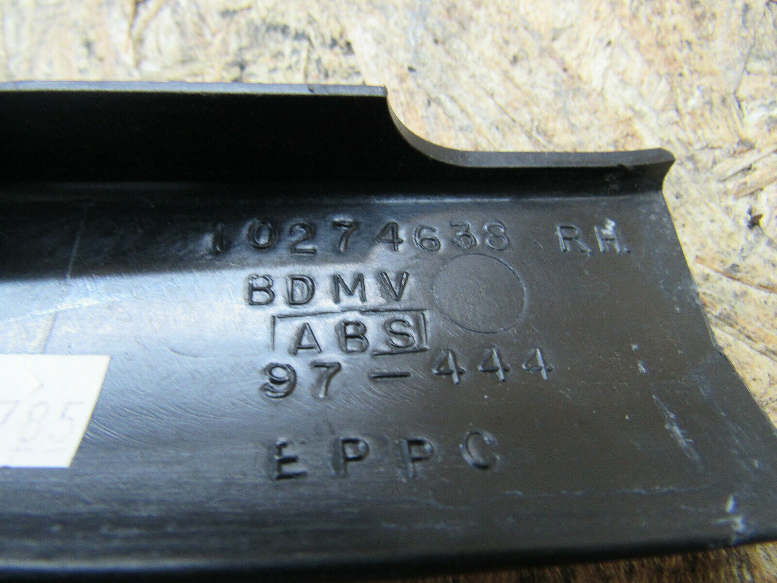 thumbnail image 2 of GM Corvette C5 Exterior Window Pillar Trim – Right Passenger Side, 1997-2004 Hatchback (10246978) 2 of 5