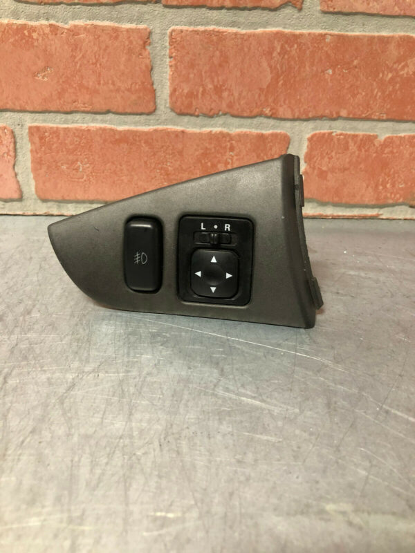 05 MITSUBISHI EVO EVOLUTION 8 MIRROR CONTROL & FOG SWITCH