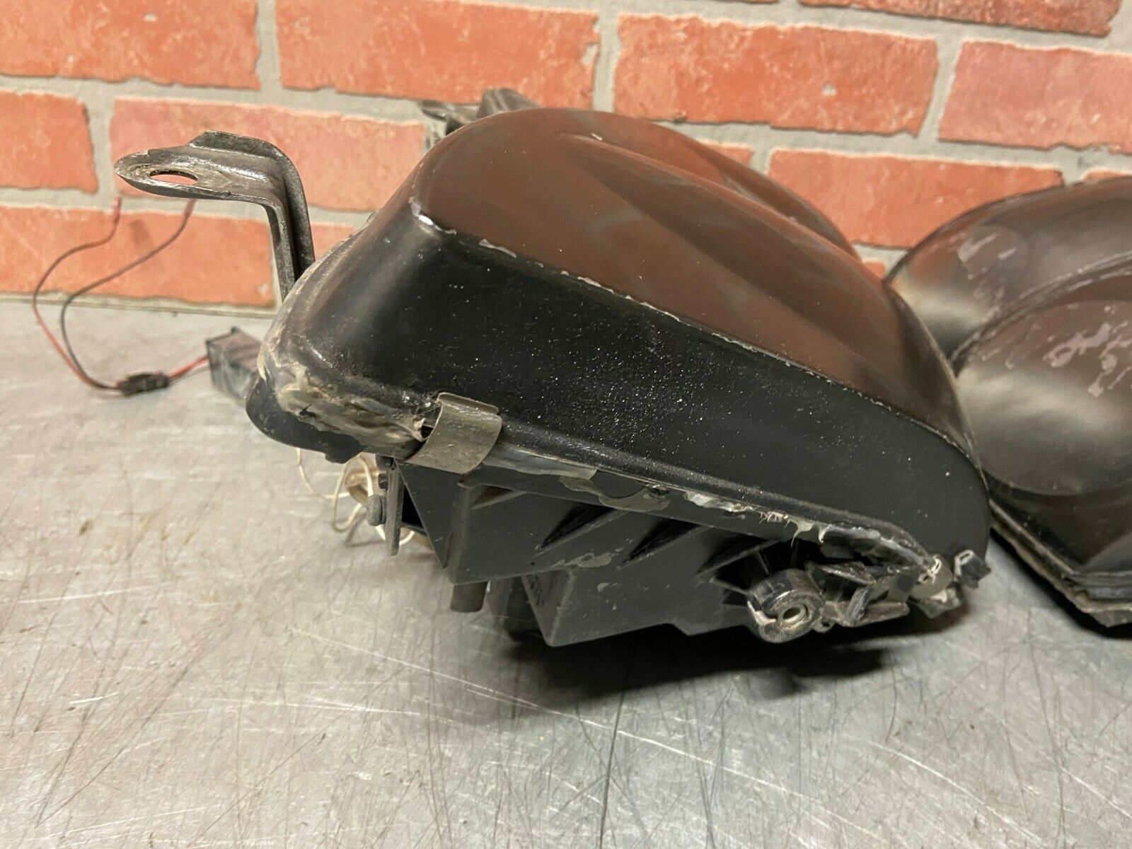 99 Mitsubishi 3000GT Headlights Pair Set W/ Halos - Image 8