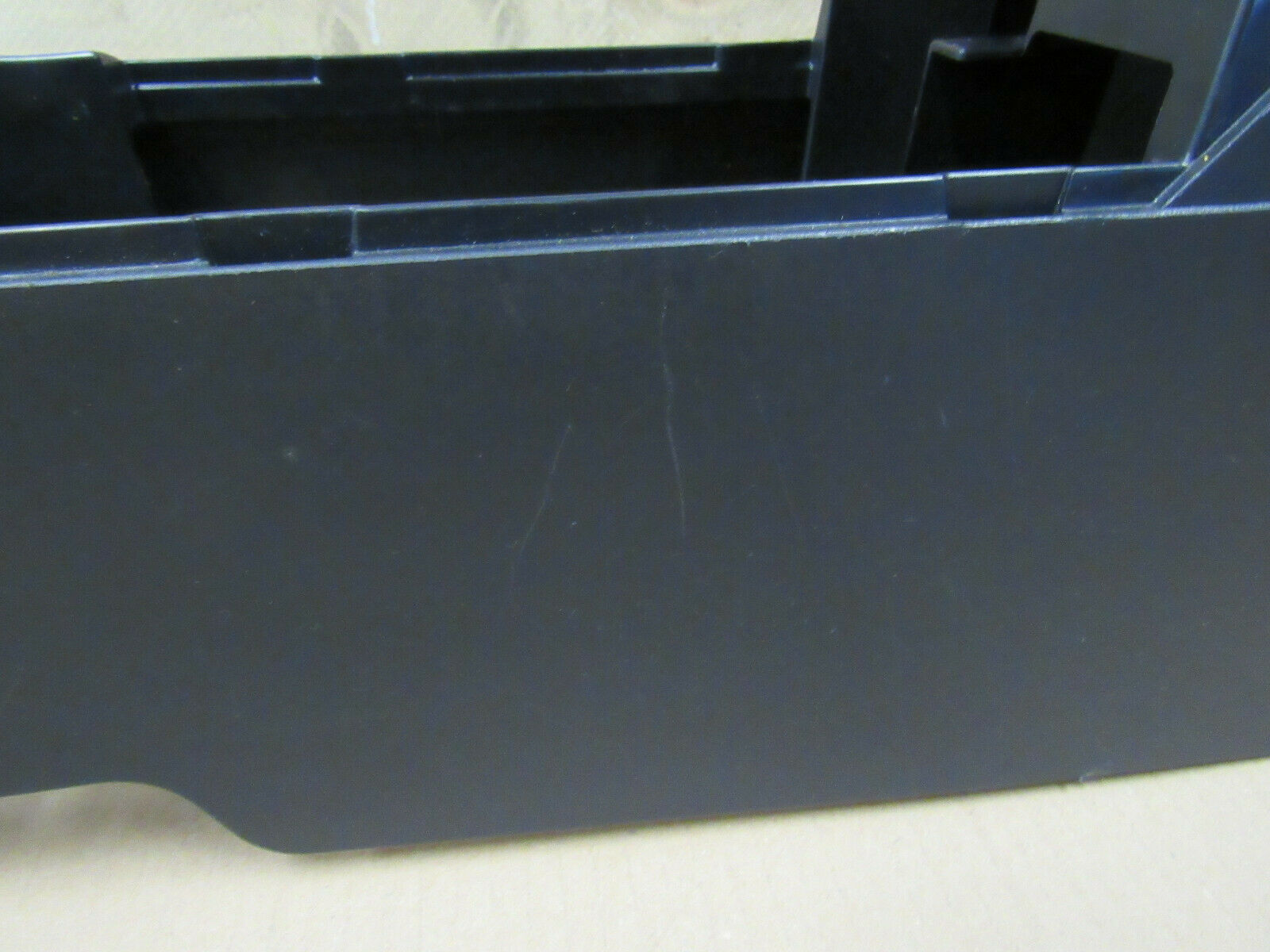 2014 MITSUBISHI EVO EVOLUTION X 10 CENTER CONSOLE TRIM W/ BLACK LEATHER ARMREST - Image 3