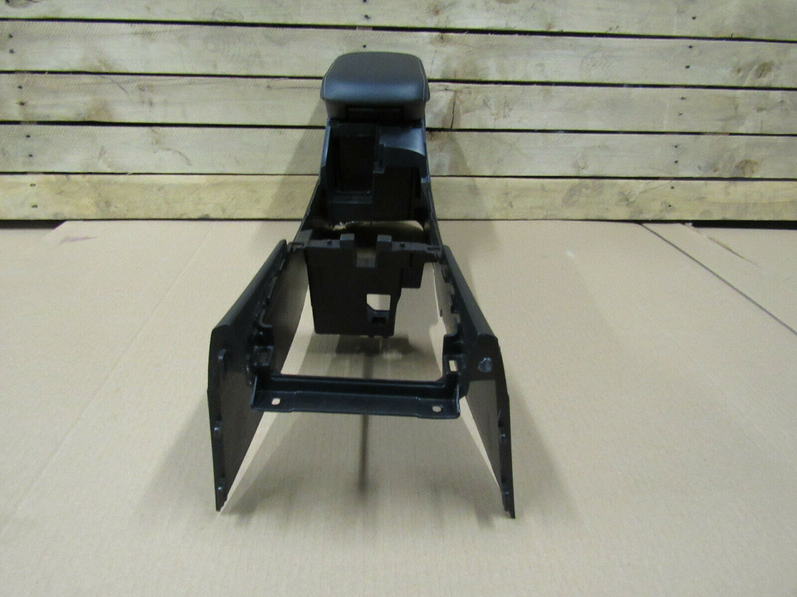2014 MITSUBISHI EVO EVOLUTION X 10 CENTER CONSOLE TRIM W/ BLACK LEATHER ARMREST - Image 7