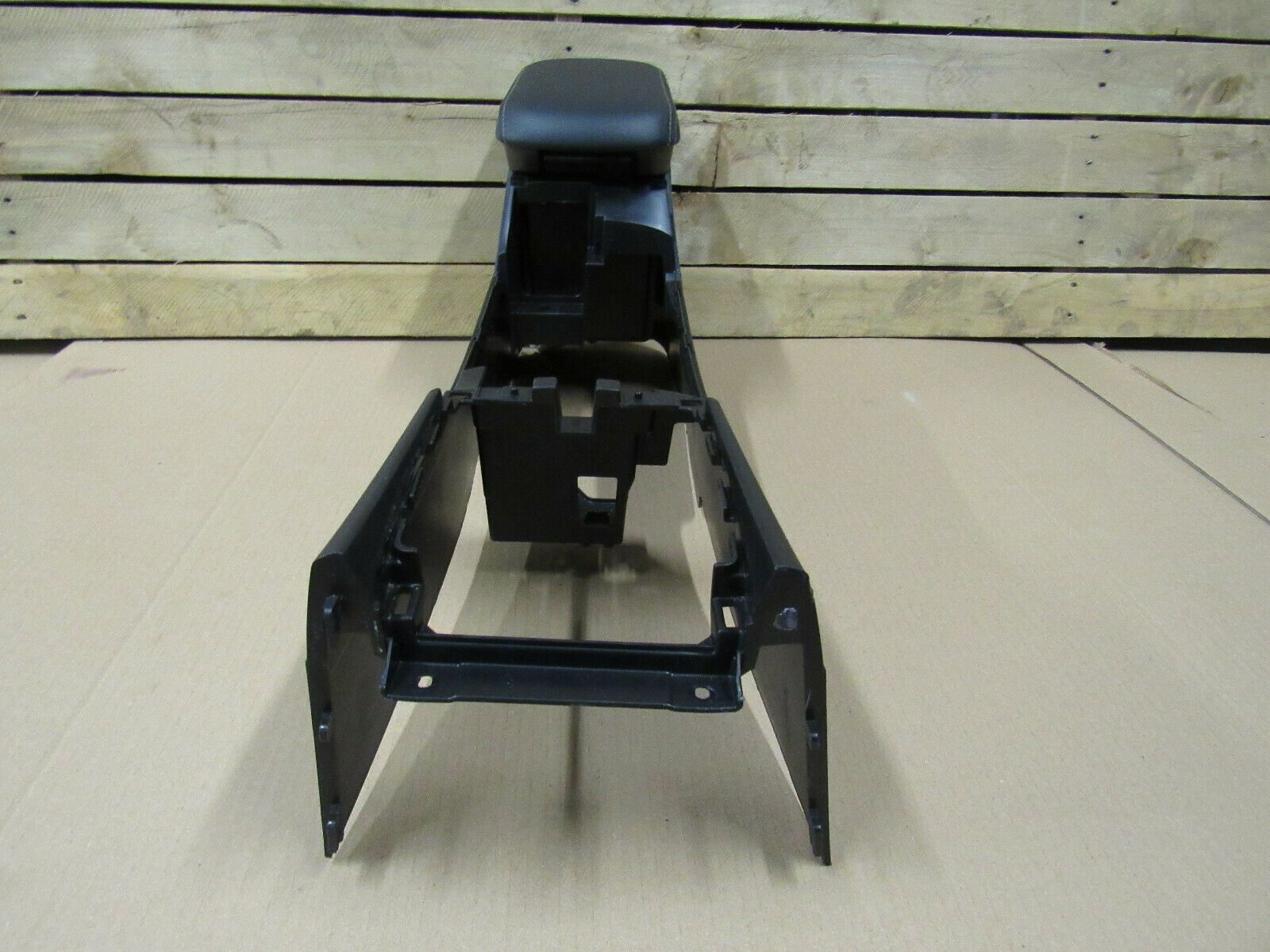 2014 MITSUBISHI EVO EVOLUTION X 10 CENTER CONSOLE TRIM W/ BLACK LEATHER ARMREST - Image 8