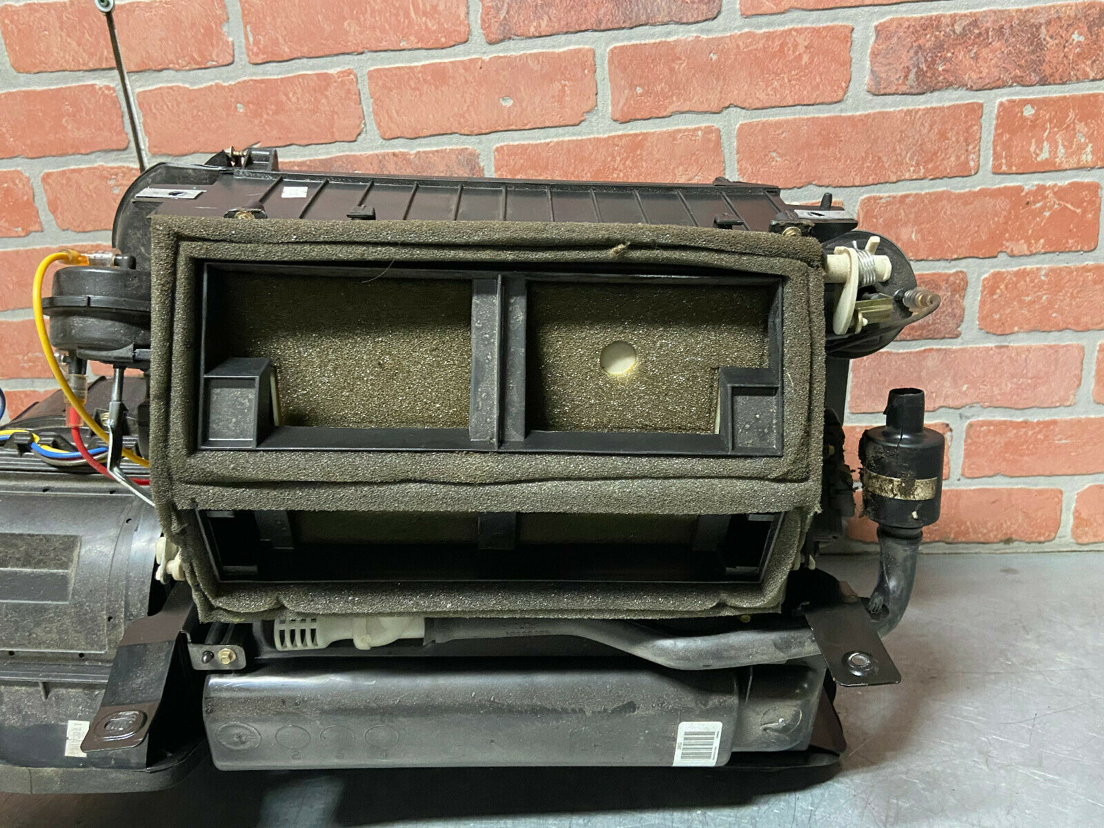 C6 Corvette Under Dash HVAC Unit - 15238207 - Image 3