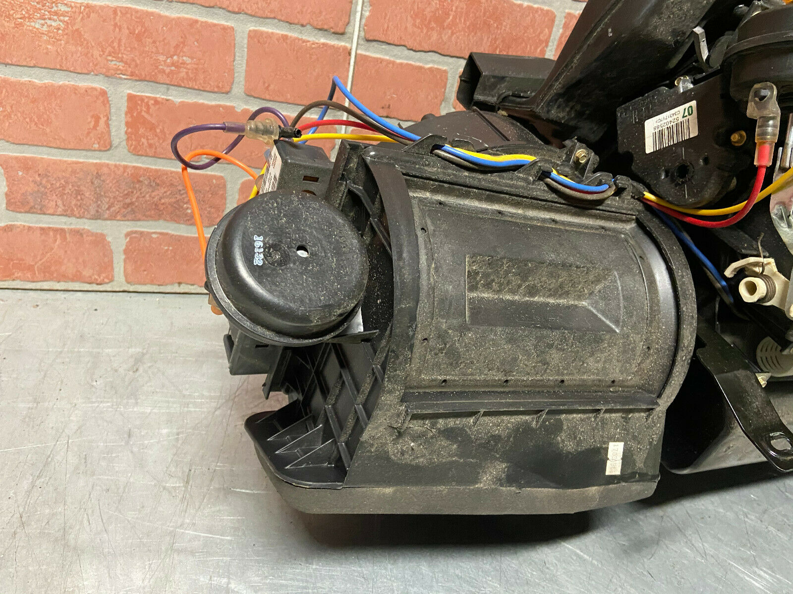 C6 Corvette Under Dash HVAC Unit - 15238207 - Image 4