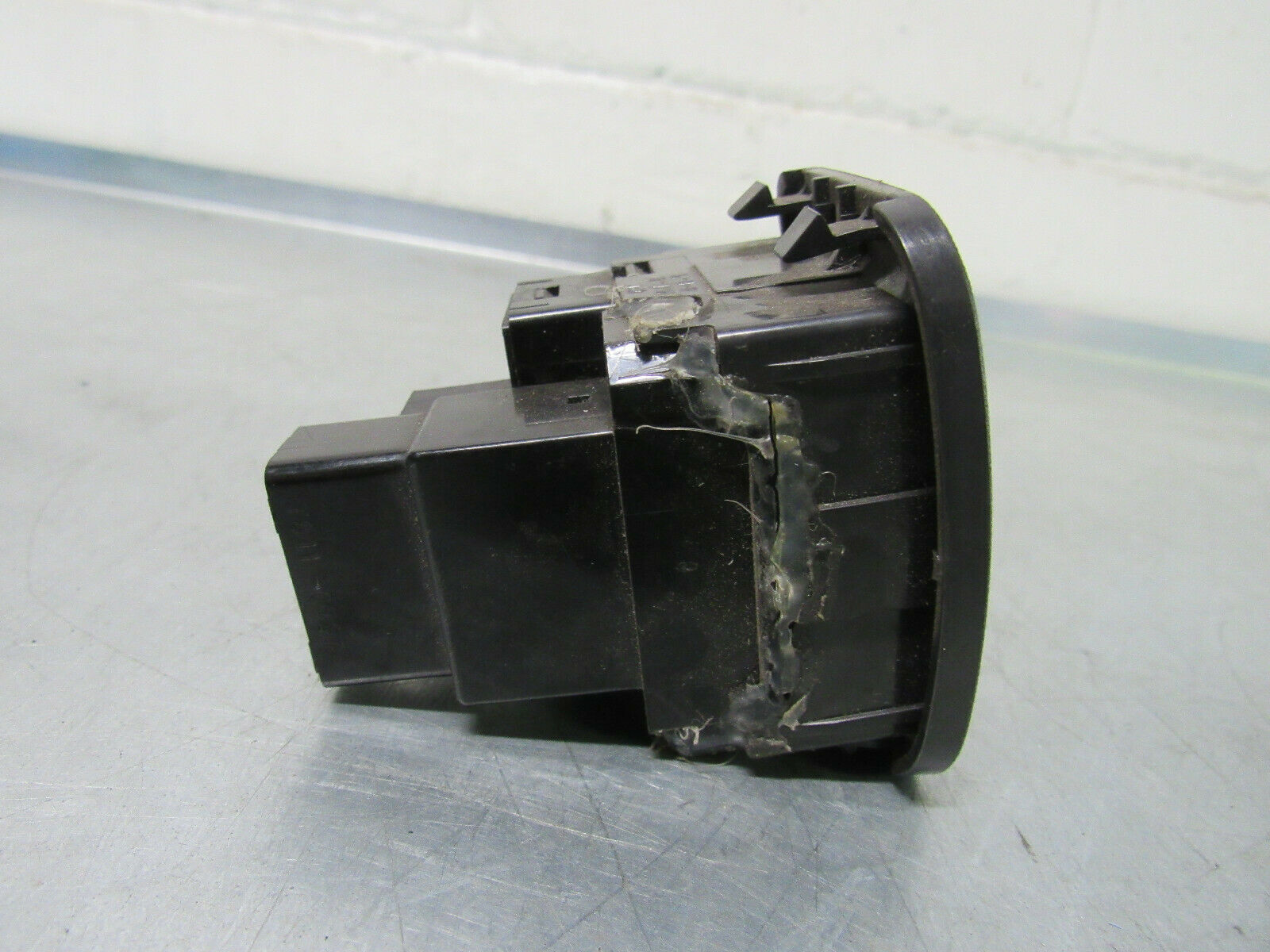 Mitsubishi 3000gt Vr4 Dodge Stealth TT Rear Wiper Switch & Hazard Switch Button - Image 3