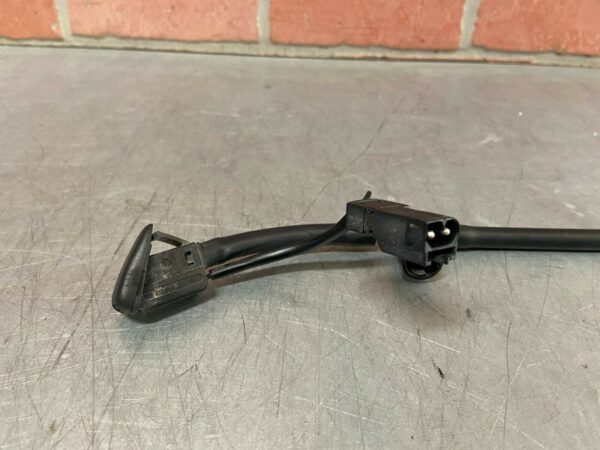 PORSCHE 986 911 996 WINDSCREEN HEATED WASHER JET NOZZLE SPRAY 99662807701 - Image 3