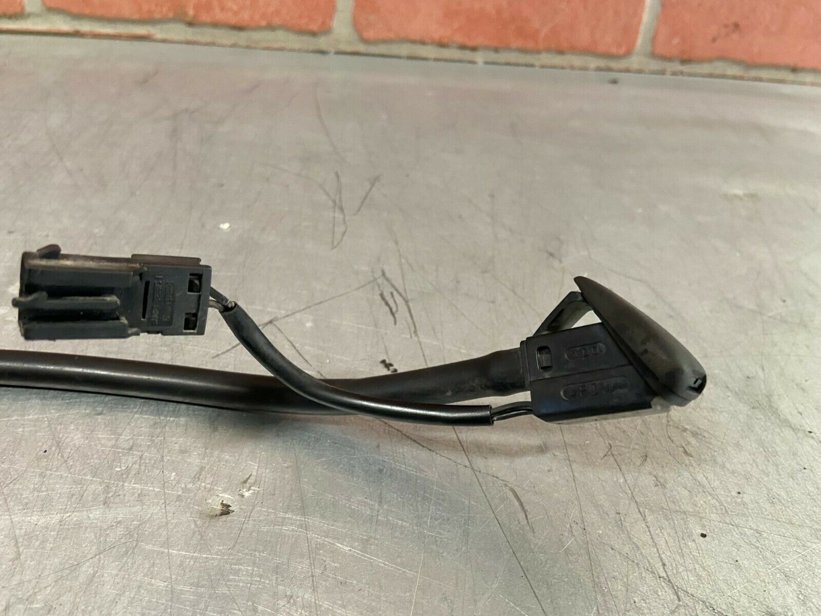 PORSCHE 986 911 996 WINDSCREEN HEATED WASHER JET NOZZLE SPRAY 99662807701 - Image 5