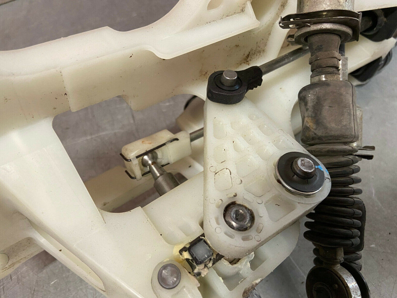 0815 MITSUBISHI EVO EVOLUTION X 10 GSR SHIFTER ASSEMBLY W/ SHIFTER